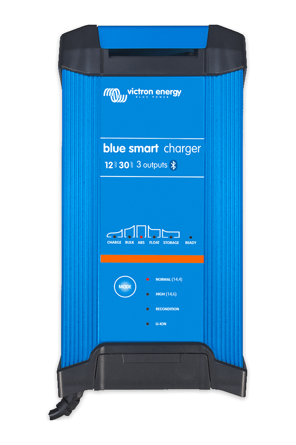 Blue Smart IP22 Charger 12/30(1) 230V CEE 7/7