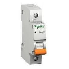 Schneider Electric DOMAE 1P 10A C 230V 4500A