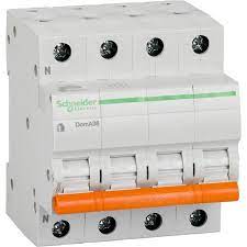 Schneider Electric DOMAE DISJONCTEUR 3P-N 40A C 400V 4500A